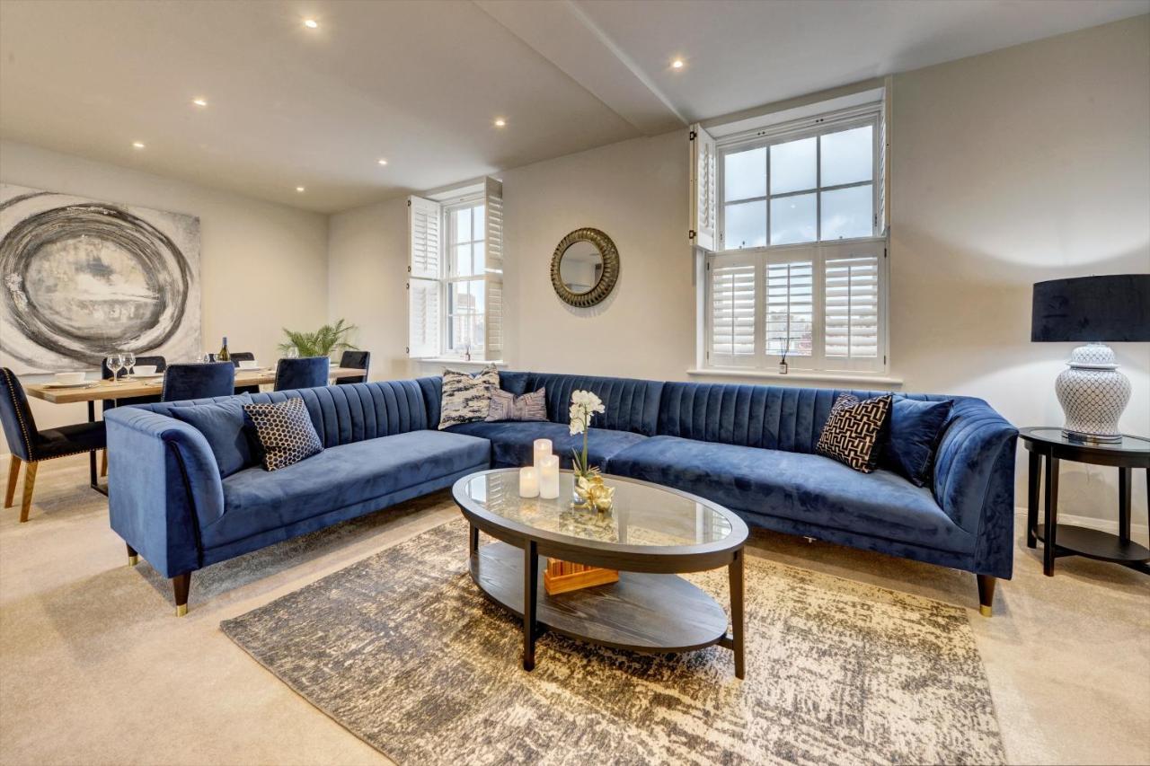 The Penthouse - Allocated Parking With City Views ريبون المظهر الخارجي الصورة